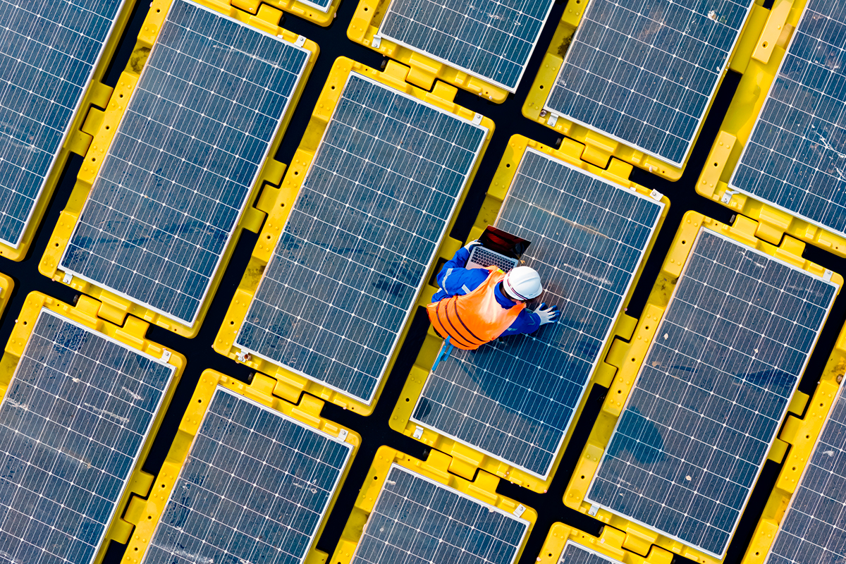 Azul Reformas ofrece servicios de instalación de energía solar para empresas e industria en Onda