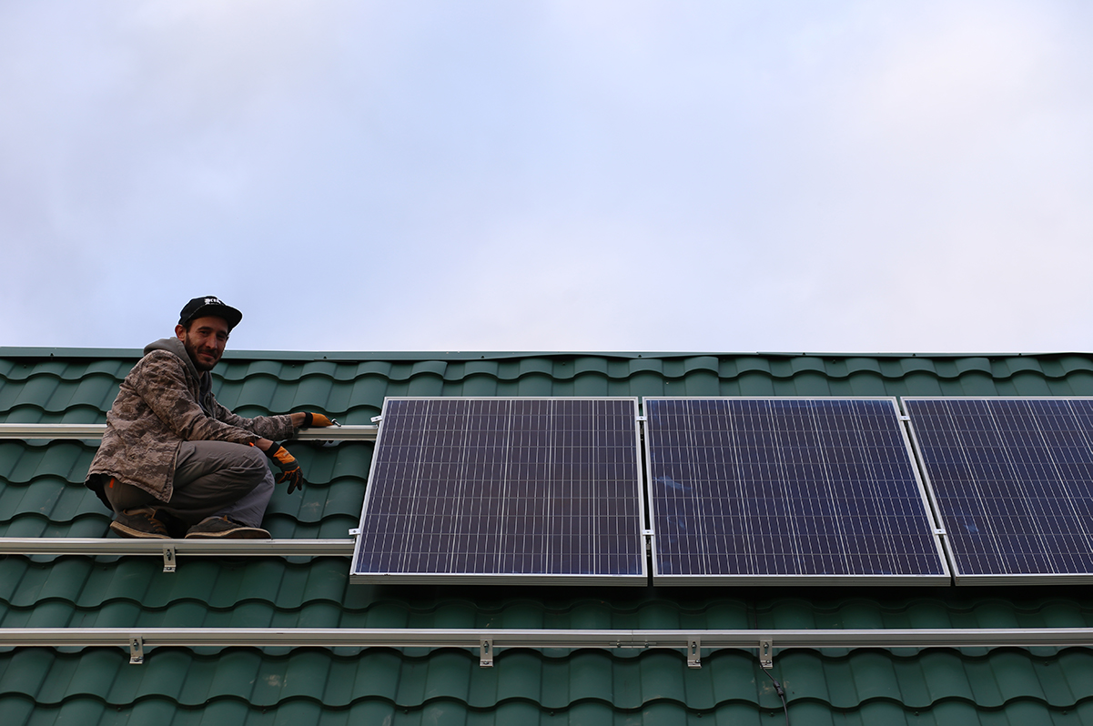Azul Reformas ofrece instalación de energía solar para viviendas y particulares en Oropesa